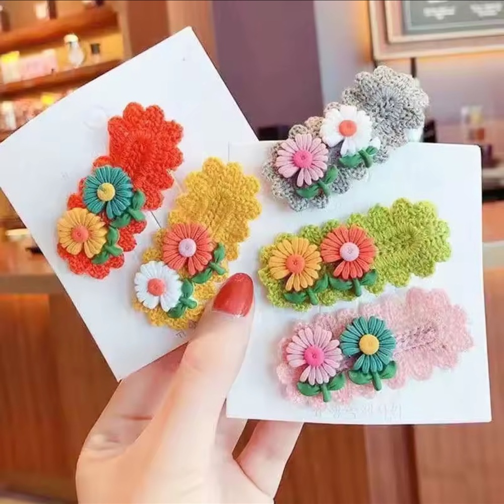 Handmade Crochet Hair Clip with Daisy Flower, Two on Card